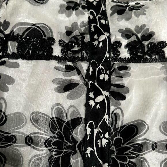 ECI New York Silk Black & White Floral Skirt L - Picture 2 of 9